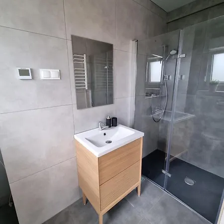 Baltic Lark 30m2 Z Ogrodkiem I Klimatyzacja 펜션 Gąski