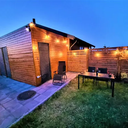 Baltic Lark 30m2 Z Ogrodkiem I Klimatyzacja Σπίτι διακοπών *