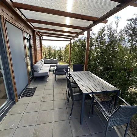 Baltic Lark 30m2, Taras Zadaszony 27m2 Ogrodek Klimatyzacja Holiday home *