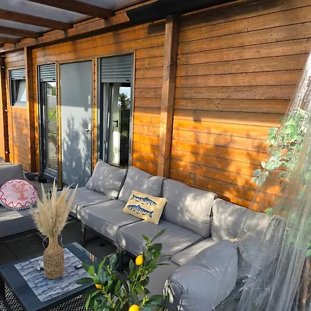 Holiday home Baltic Lark 30m2, Taras Zadaszony 27m2 Ogrodek Klimatyzacja Gaski (Koszalin)