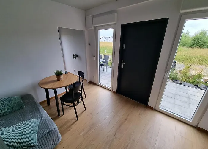 Baltic Lark 30m2 Z Ogrodkiem I Klimatyzacja 펜션