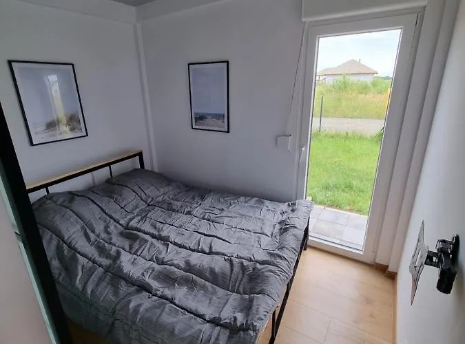 Baltic Lark 30m2 Z Ogrodkiem I Klimatyzacja 펜션 *